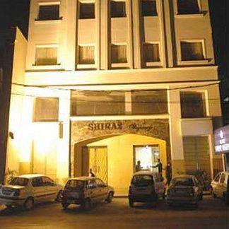 Hotel Shiraz Castle 3*